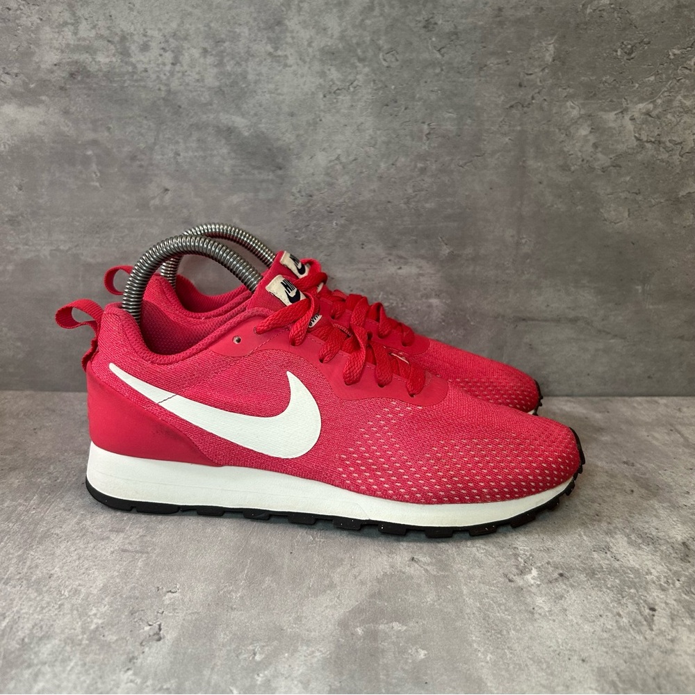 Nike Women's Red and White Sneakers